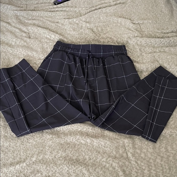 Women's Black Windowpane Pant - Picture 2 of 4